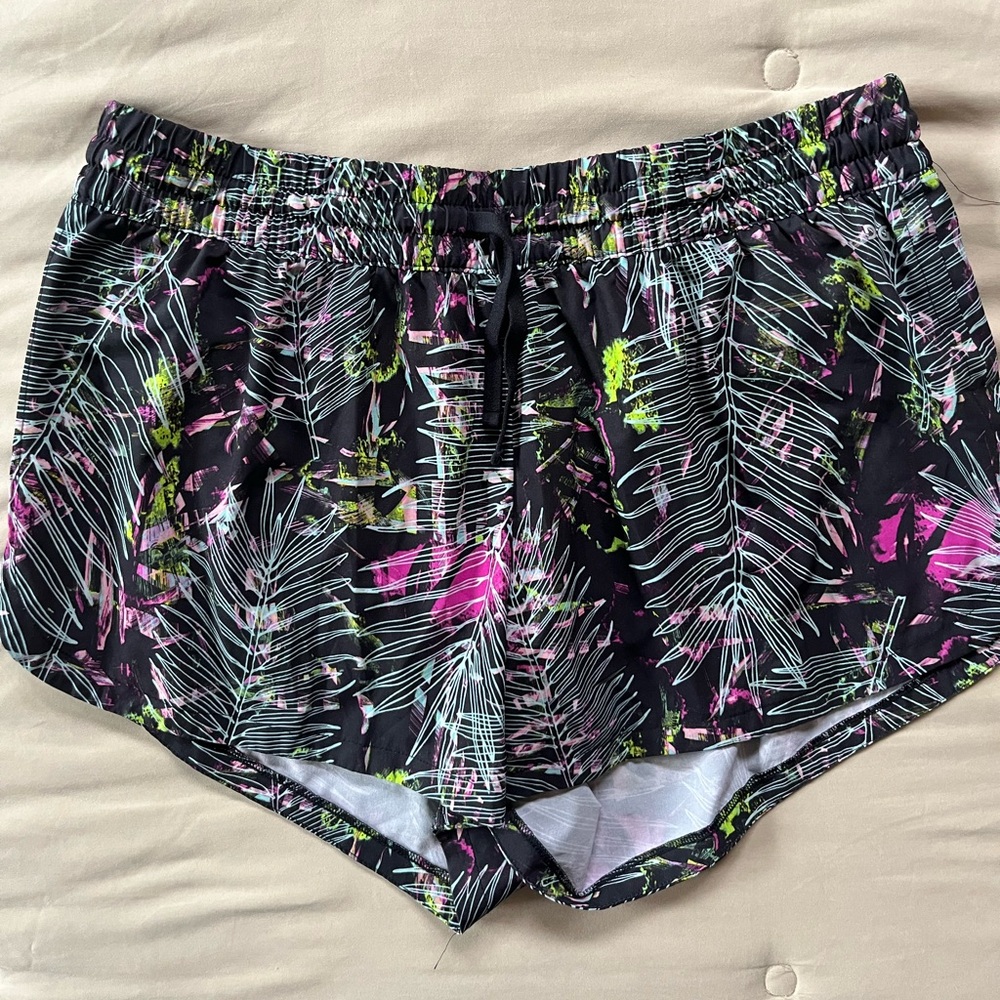 DSG Women’s Running Shorts, size large